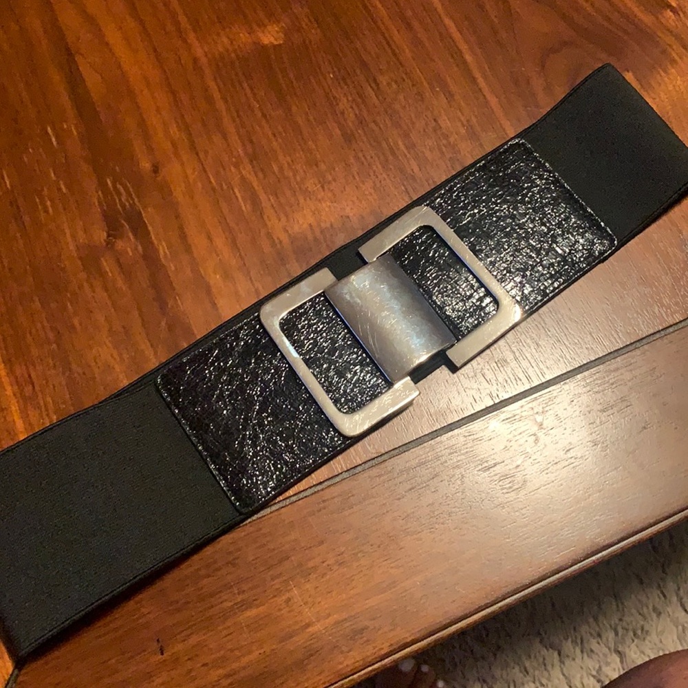 Black stretch belt